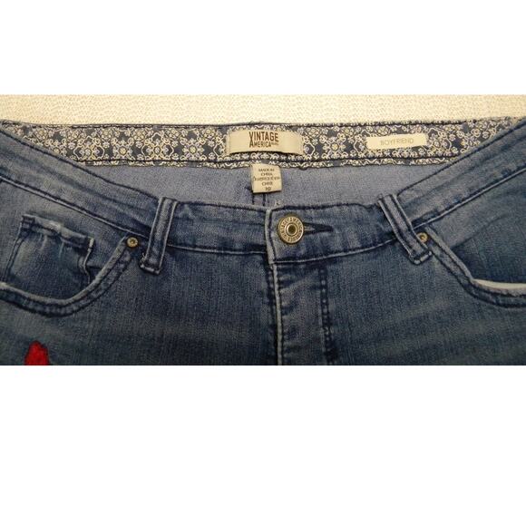 Vintage America Medium Wash Embroidered Boyfriend Jeans Red Floral Denim Size 10 - Picture 4 of 8